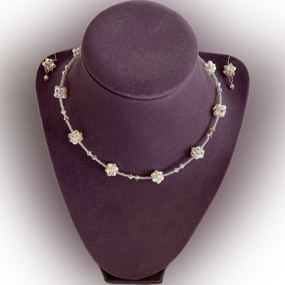 NWOT Elegant Floral Iridescent Crystal Necklace and Earring Set Jewelry Asian - Picture 10 of 14